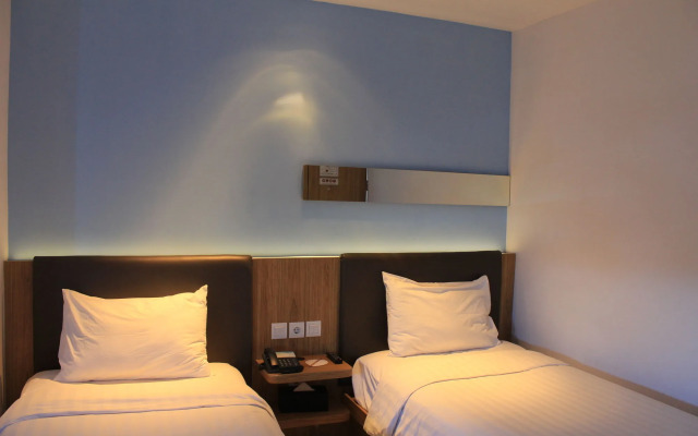 Отель Mooz Surabaya