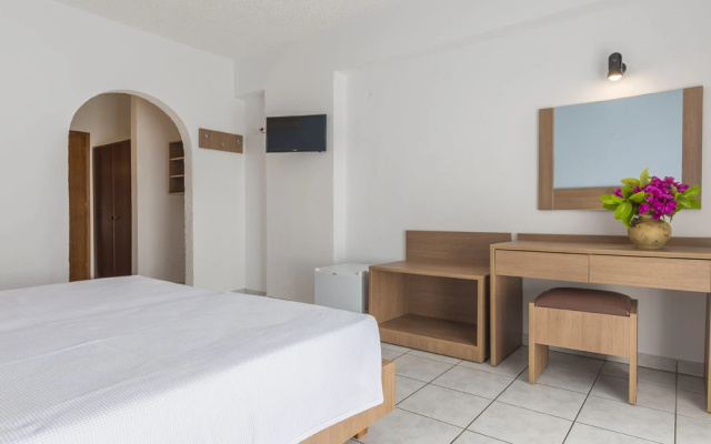 Hotel Tina Flora