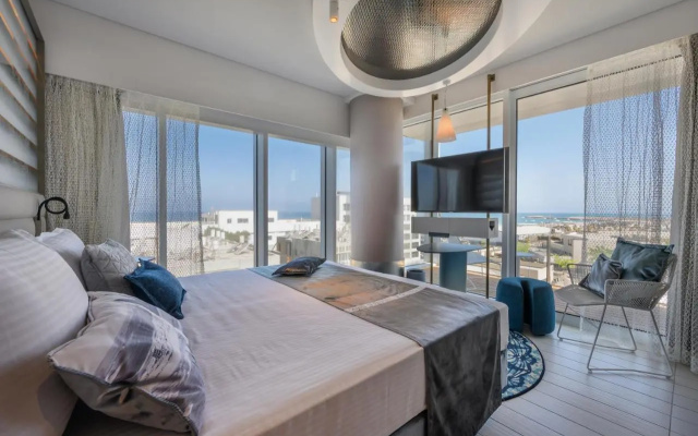 Port Tower by Isrotel Design