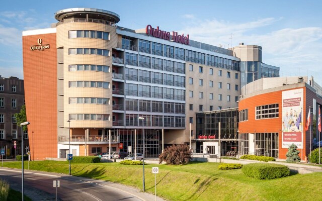 Qubus Hotel Krakow Краков вид на фасад
