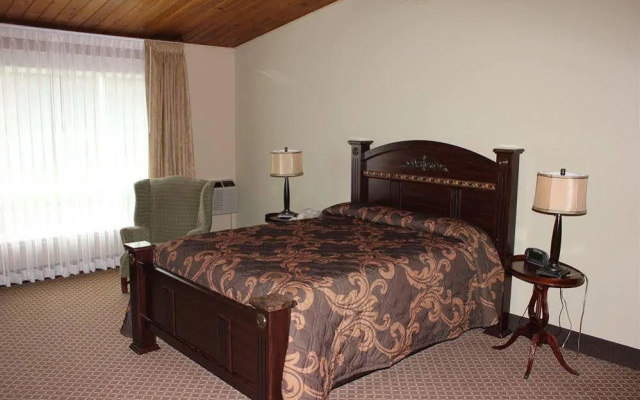 The Monticello Hotel
