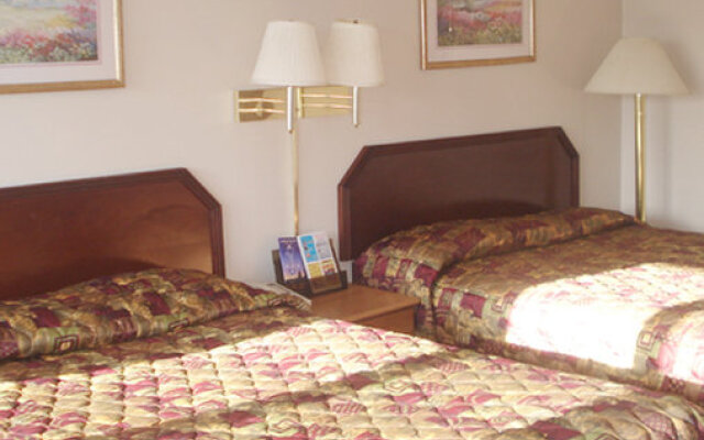 Отель Budget Inn and Suites at The Falls США, Ниагара-Фолс - отзывы, цены и фото номеров - забронировать отель Budget Inn and Suites at The Falls онлайн комната для гостей
