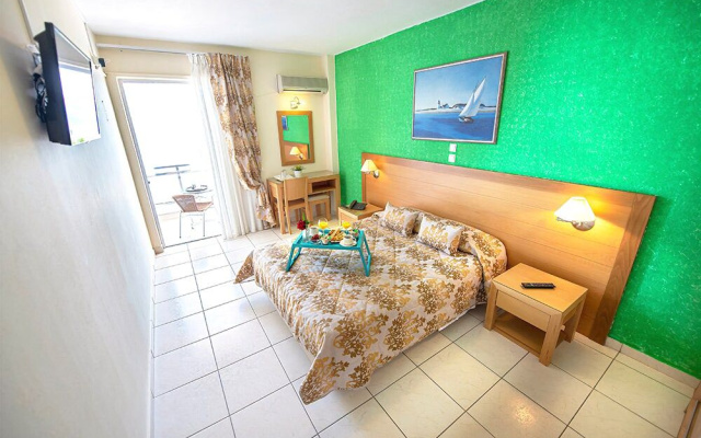 Avra Hotel