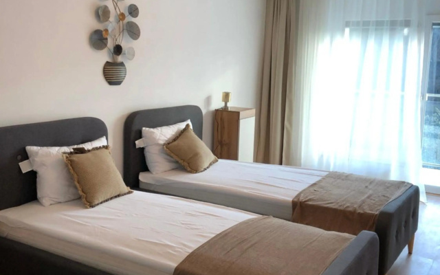 Maximo Apartments - free parking