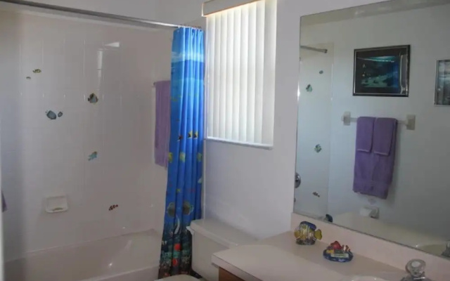 4BR Cresent Lakes Pool Home by FVM