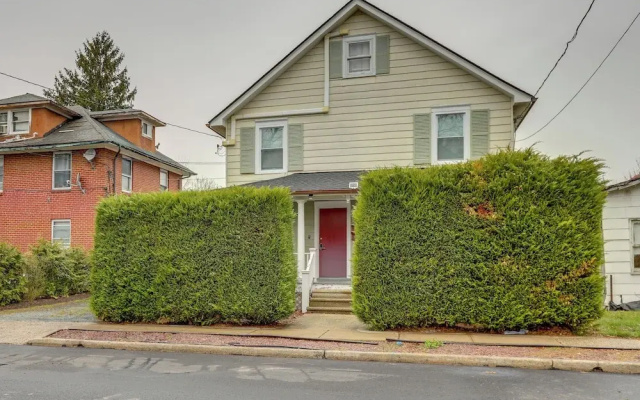 Walk to Campus & Palmer Square: Dtwn Townhome