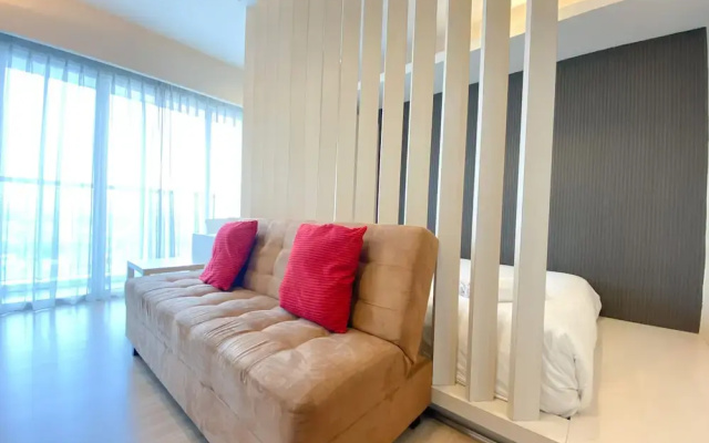 Elegant And Comfortable Studio At Tamansari The Hive Apartment