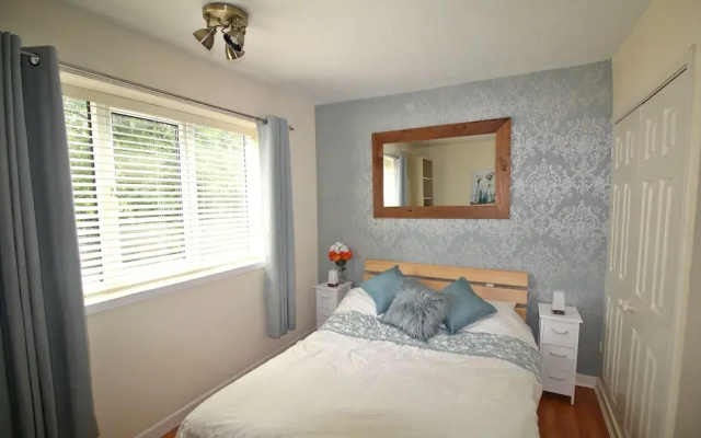 Balcony Apartment - Spacious 2 Large Beds