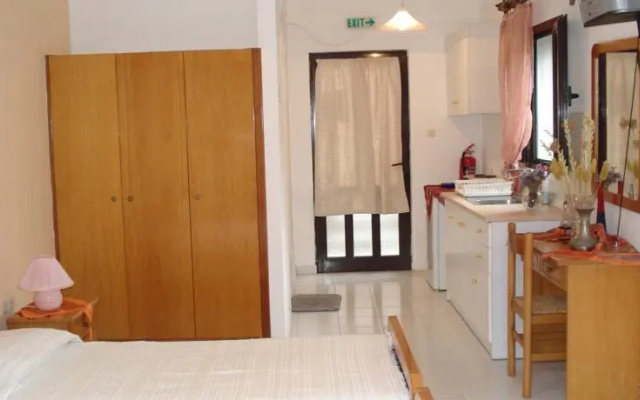 Avra Rooms