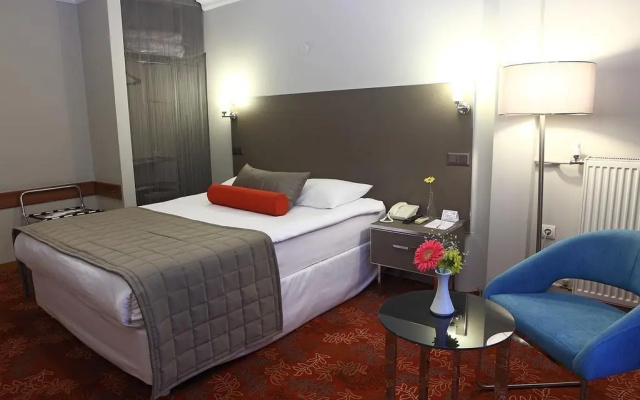Arma Hotel