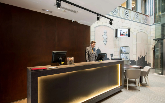 Catalonia Catedral Hotel