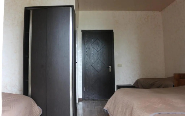 Hotel Love