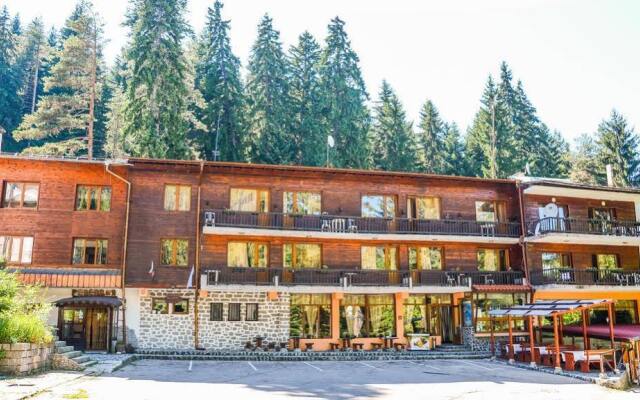 Ski Hotel Katerina Банско вид на фасад
