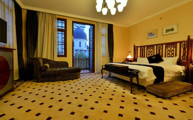 Mansion Hotel