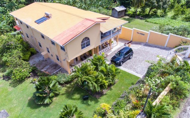 ClarenceVille Villa Apartments in Grand Anse, Grenada from 72$, photos, reviews - zenhotels.com hotel front