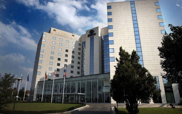Отель Hilton Sofia София вид на фасад