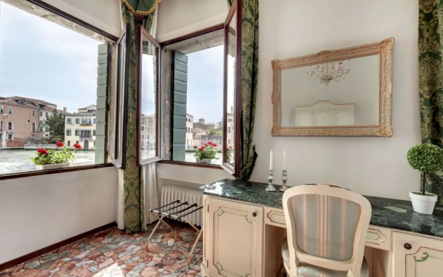 The Charm Suites