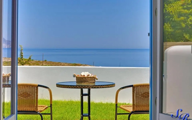 Sarakiniko Rooms