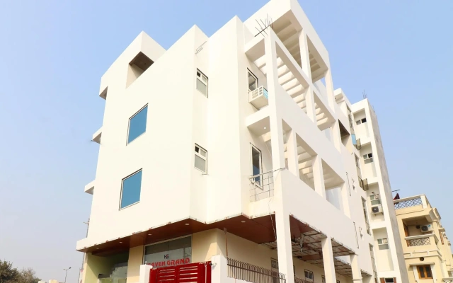 FabHotel Heaven Grand