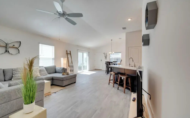 Home in The Villages Near Town Centers!