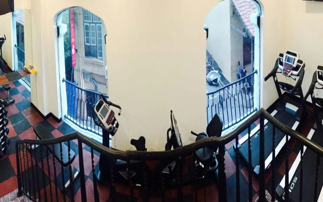 Fairway Colombo - Sri Lanka's First Hotel With Robot Technology