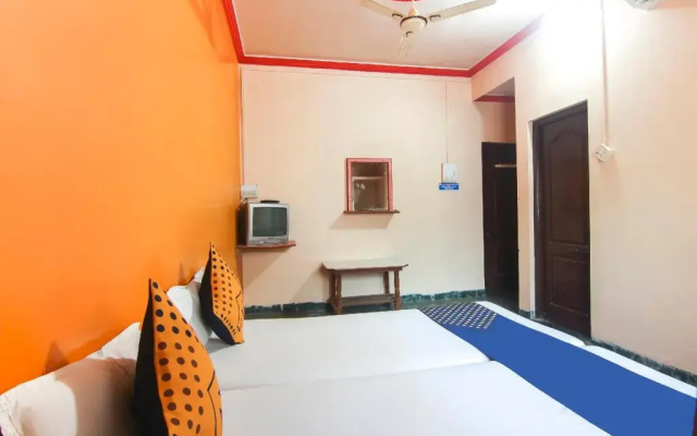 New Surekh Lodge by OYO Rooms