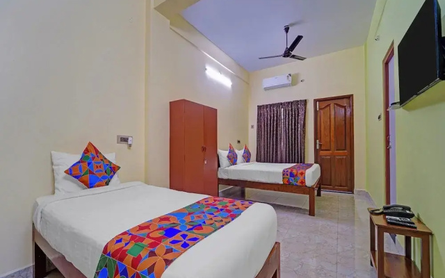 Fabhotel Martine Residency - French Colony, 5 Mins from Rock Beach