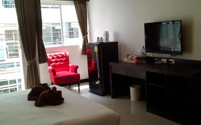 Ea-sy Condotel