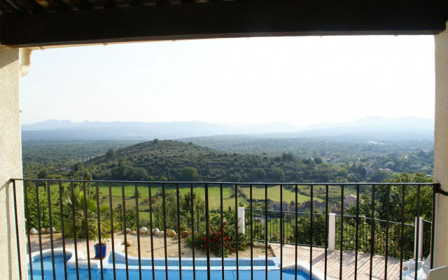 Beautiful holiday home in Courry with private pool