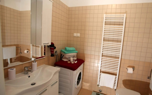 Apartment West