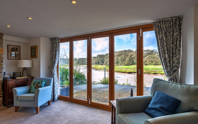 Riverside Home in Devon With Stunning Views