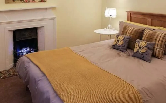 Meadow House Apartment