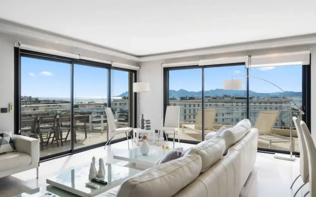 4 Bedroom Cannes Penthouse - Ocean View