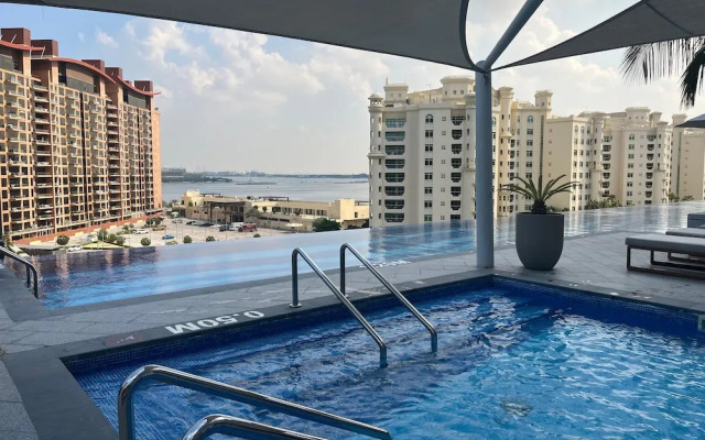 1 Bedroom in St Regis The Palm Tower