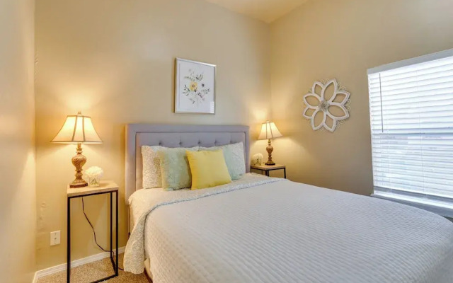 Historic Home Half-mile to Downtown Guthrie!