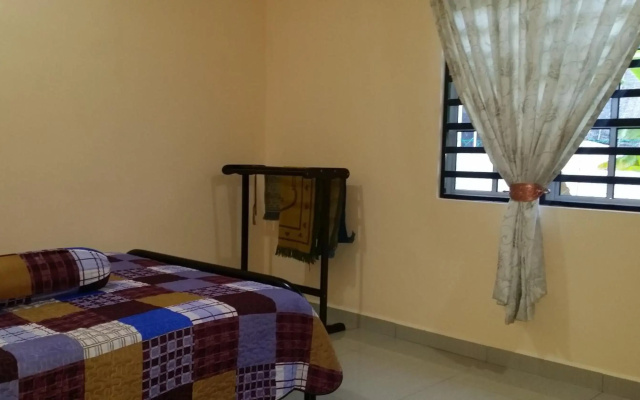IsMa Lumut Homestay