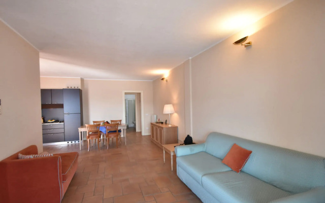Lakeview apartment in Oggebbio with swimming pool