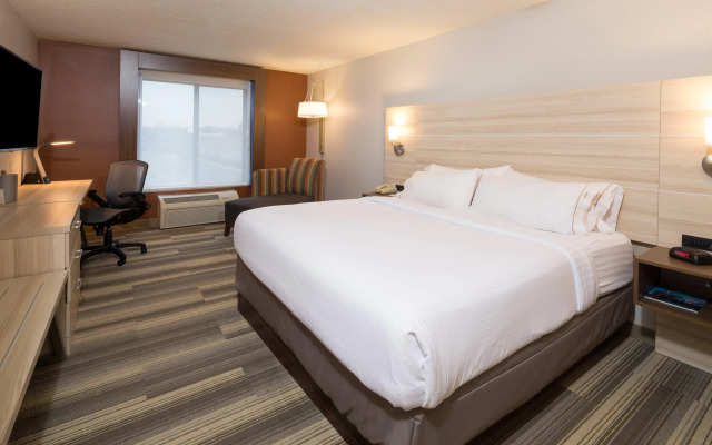 Holiday Inn Express Hotel & Suites Detroit - Utica by IHG