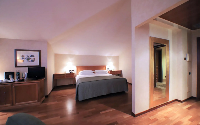 Monica Hotel Fiera