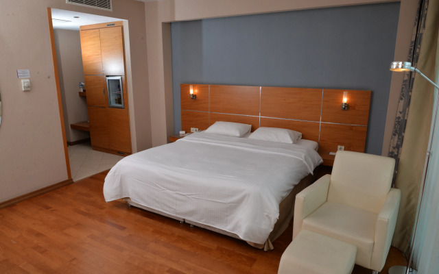 Anemon Kent Çiğli Otel
