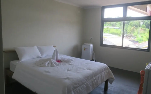 Zaru Hotel