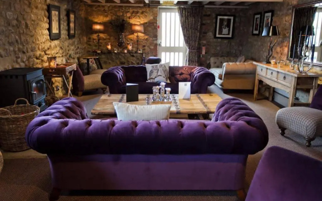 The General Tarleton Inn