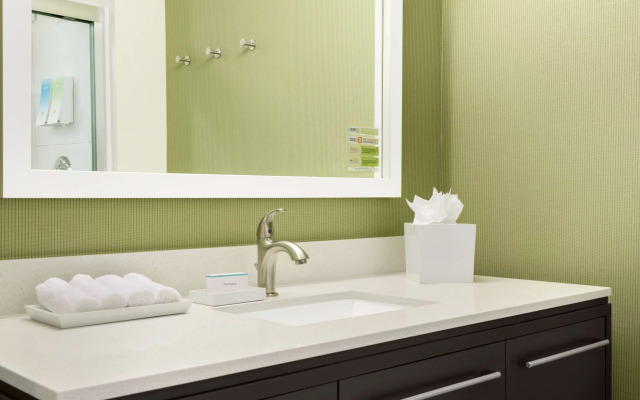 Home2 Suites by Hilton Menomonee Falls Milwaukee