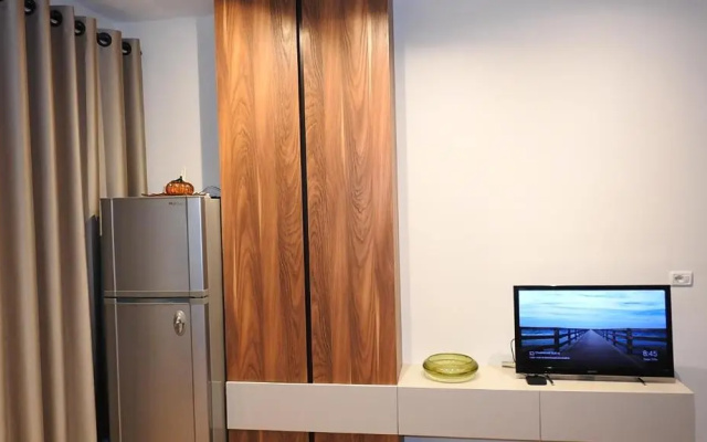 Vacation Vibes - Modern Apartment in Golem near sea