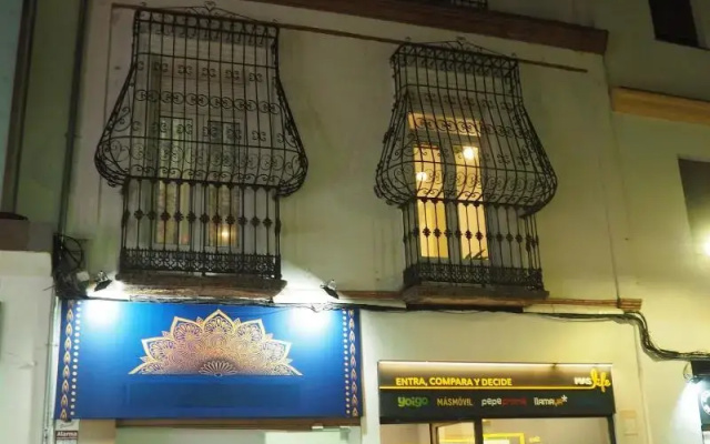 Molucano Themed Rooms