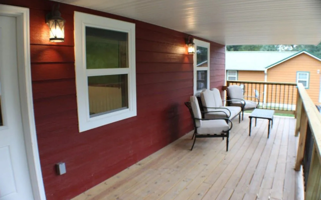 Trailhead Suites