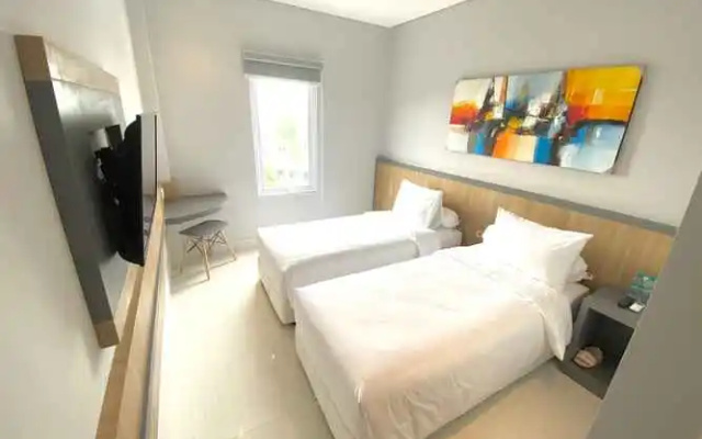 Front One Hotel Gresik