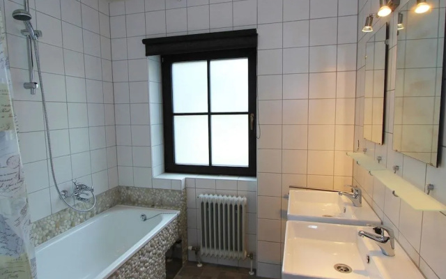 Spacious Chalet in Leogang near Ski Area
