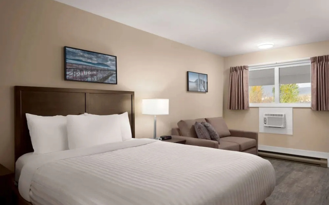 Travelodge Salmon Arm BC