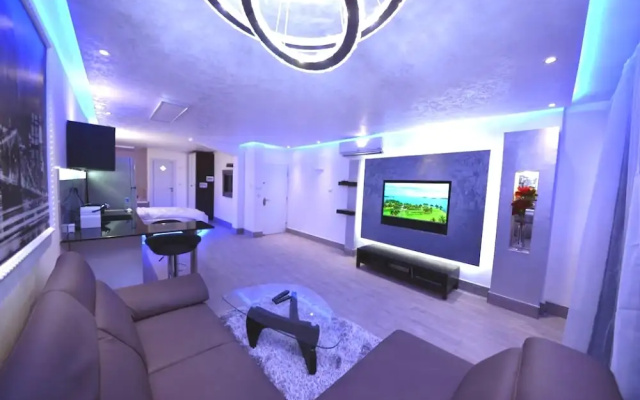 Jordan Luxury Suite